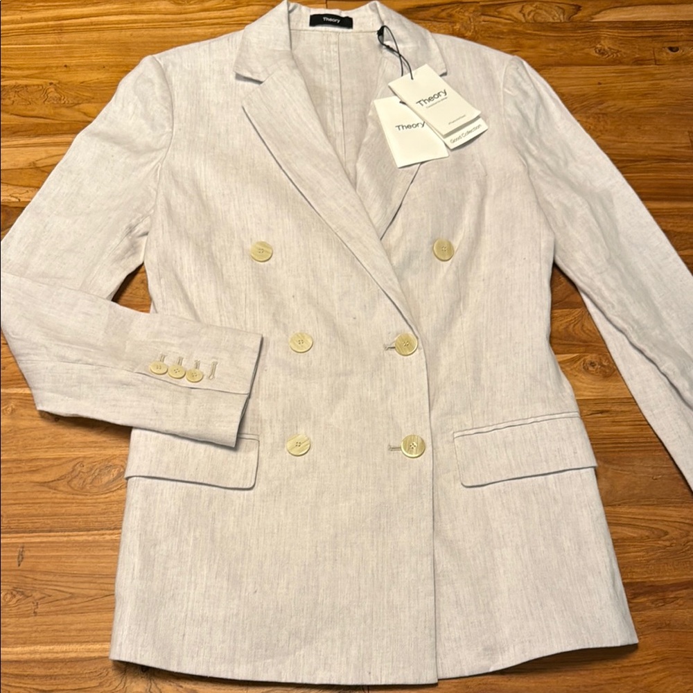 Theory Women's Cream Double Breasted Blazer. Size2. New w/tags